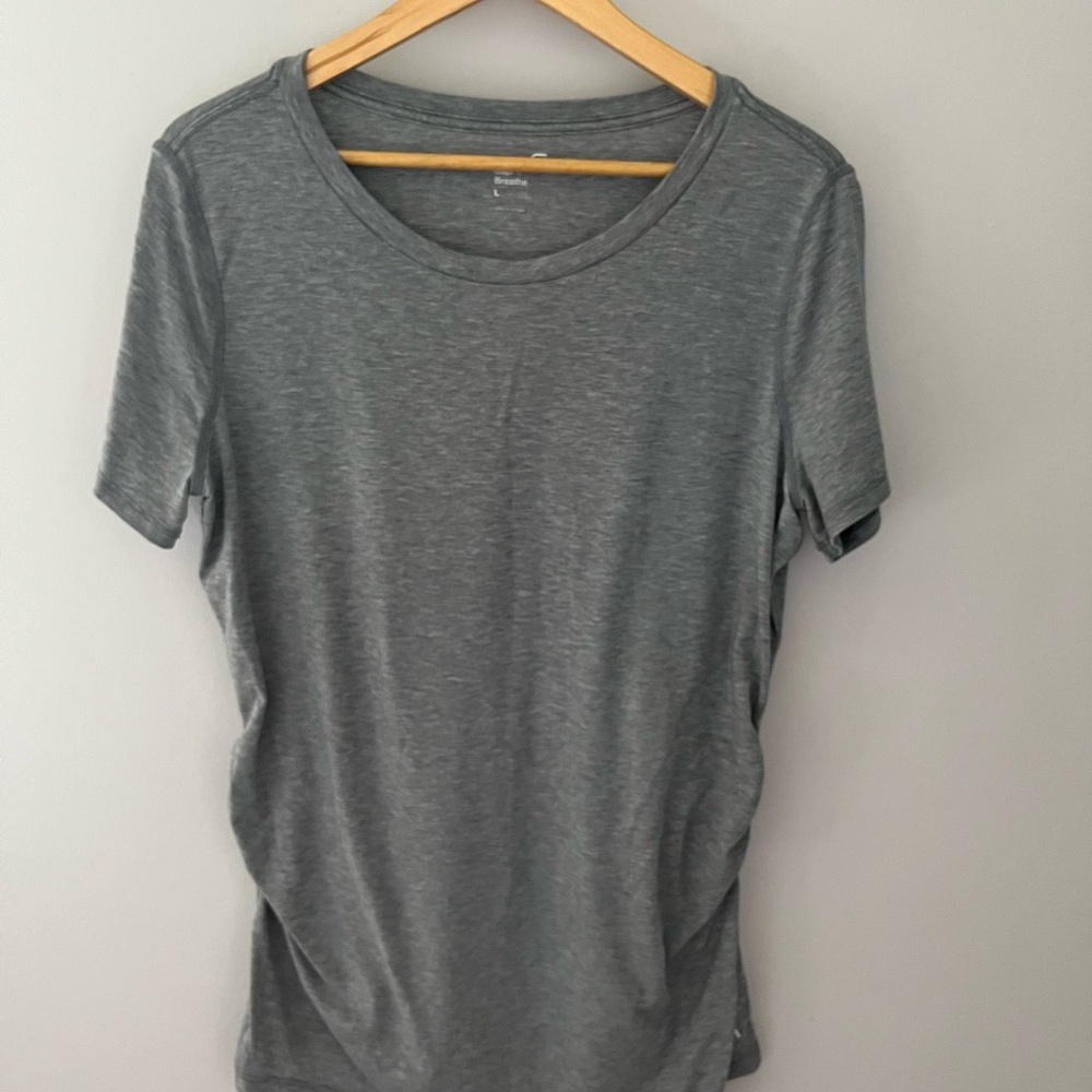 Maternity activewear shirt bundle